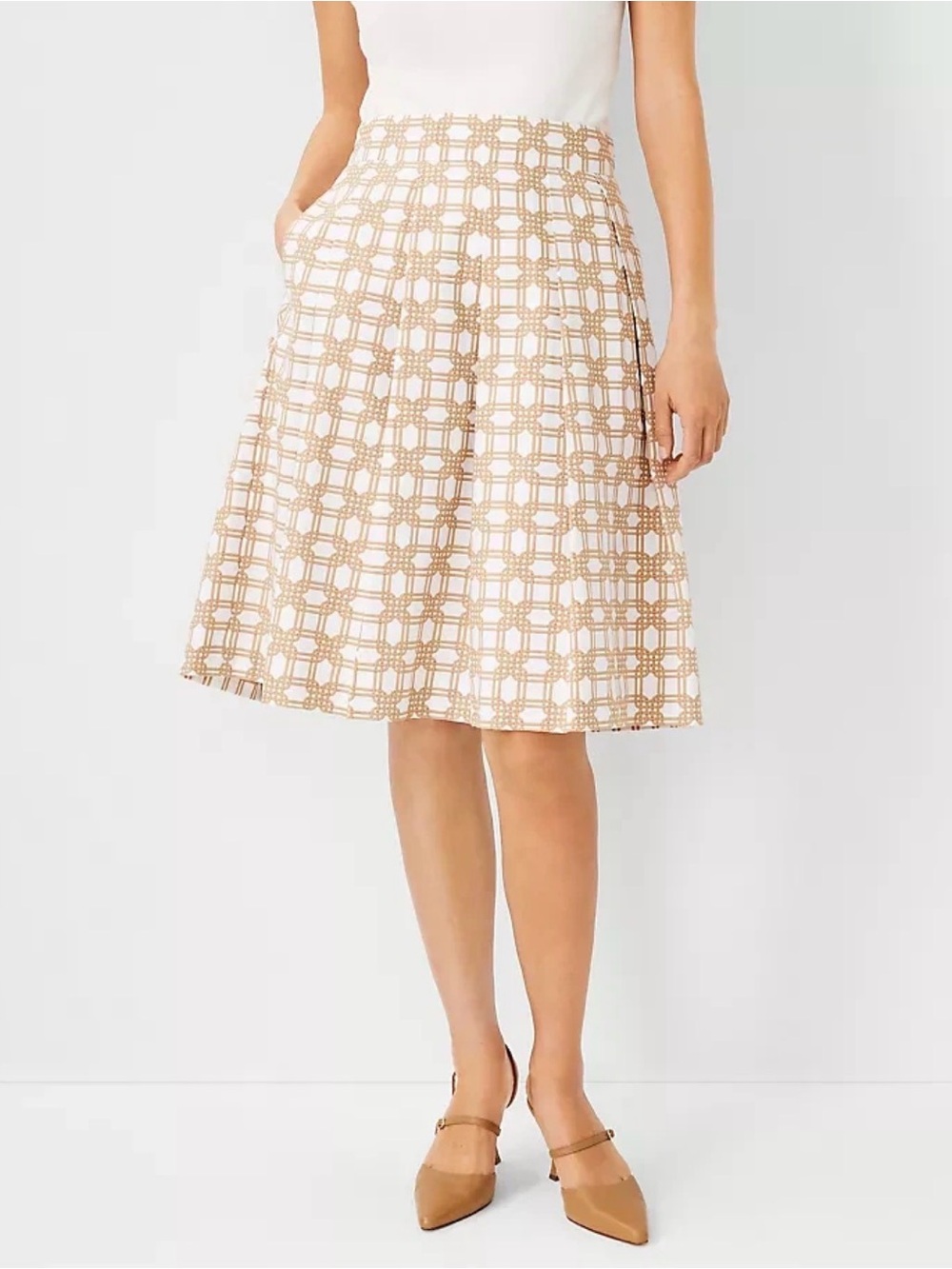 Ann Taylor Pleated Midi Skirt Size 6 Tan White Rattan Print A-Line Classic